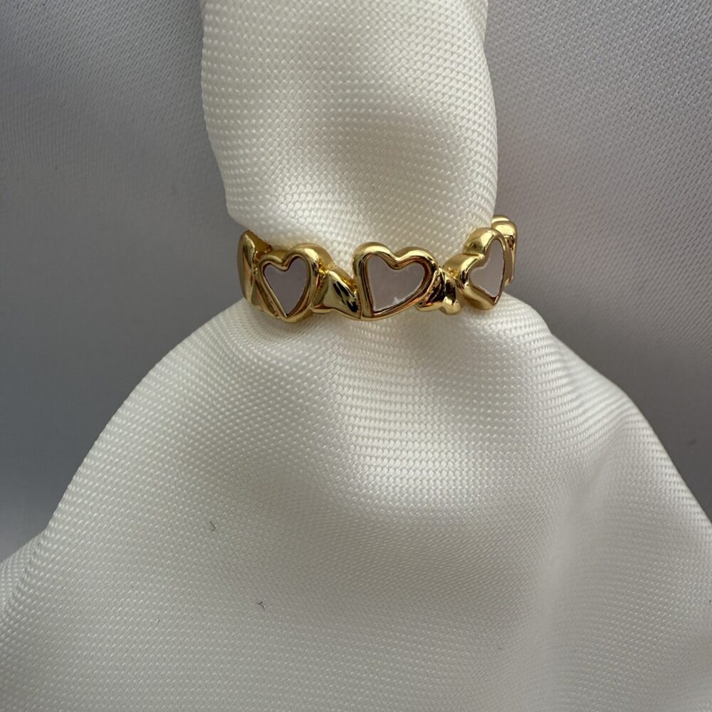 Altın Renk Kalpli İnce Yüzük