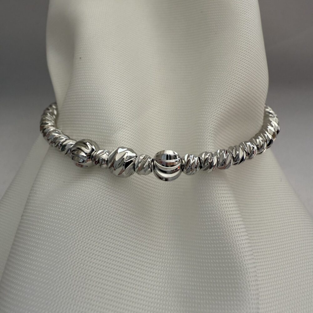 Çelik Gümüş Renkli Burgu Detaylı Bileklik