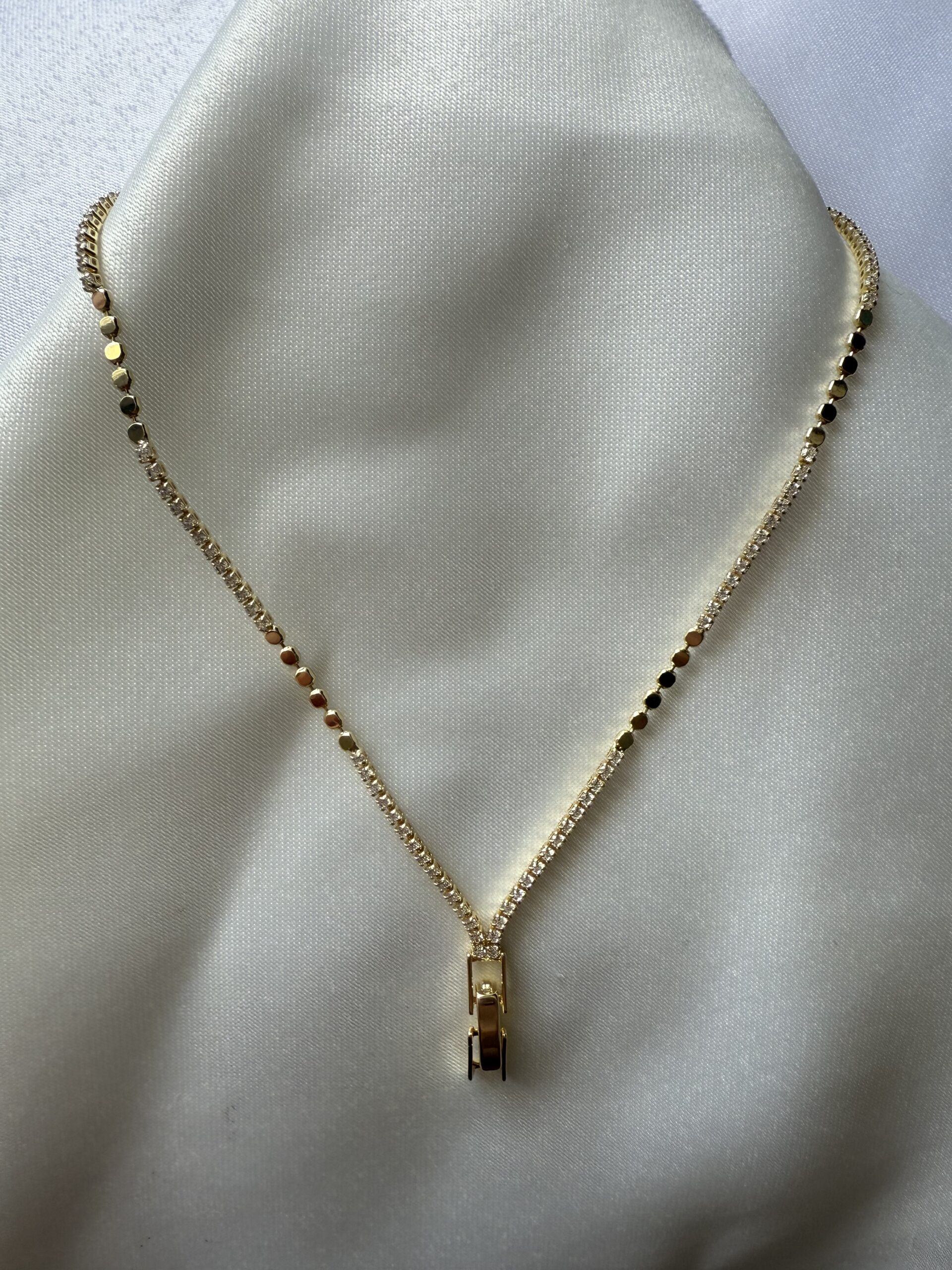 Altın Kaplama Taşlı Zarif Bileklik