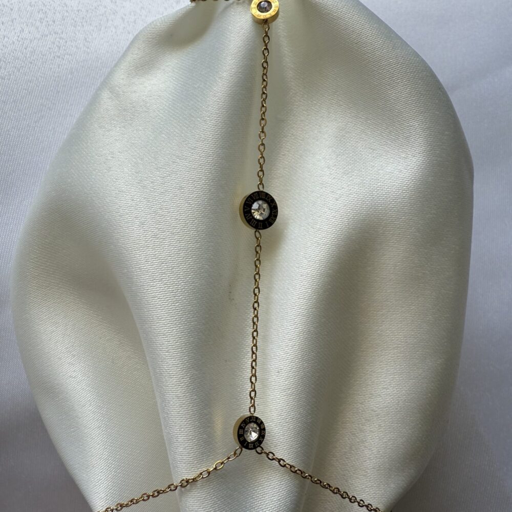 Altın Rengi Çelik Roma Rakamlı Taşlı Zarif Bileklik